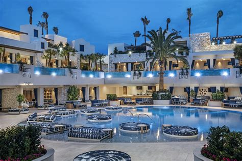 palms pool suite price.